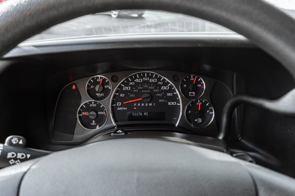 Used 2024 GMC Savana 2500 w/ Driver Convenience Package image 11