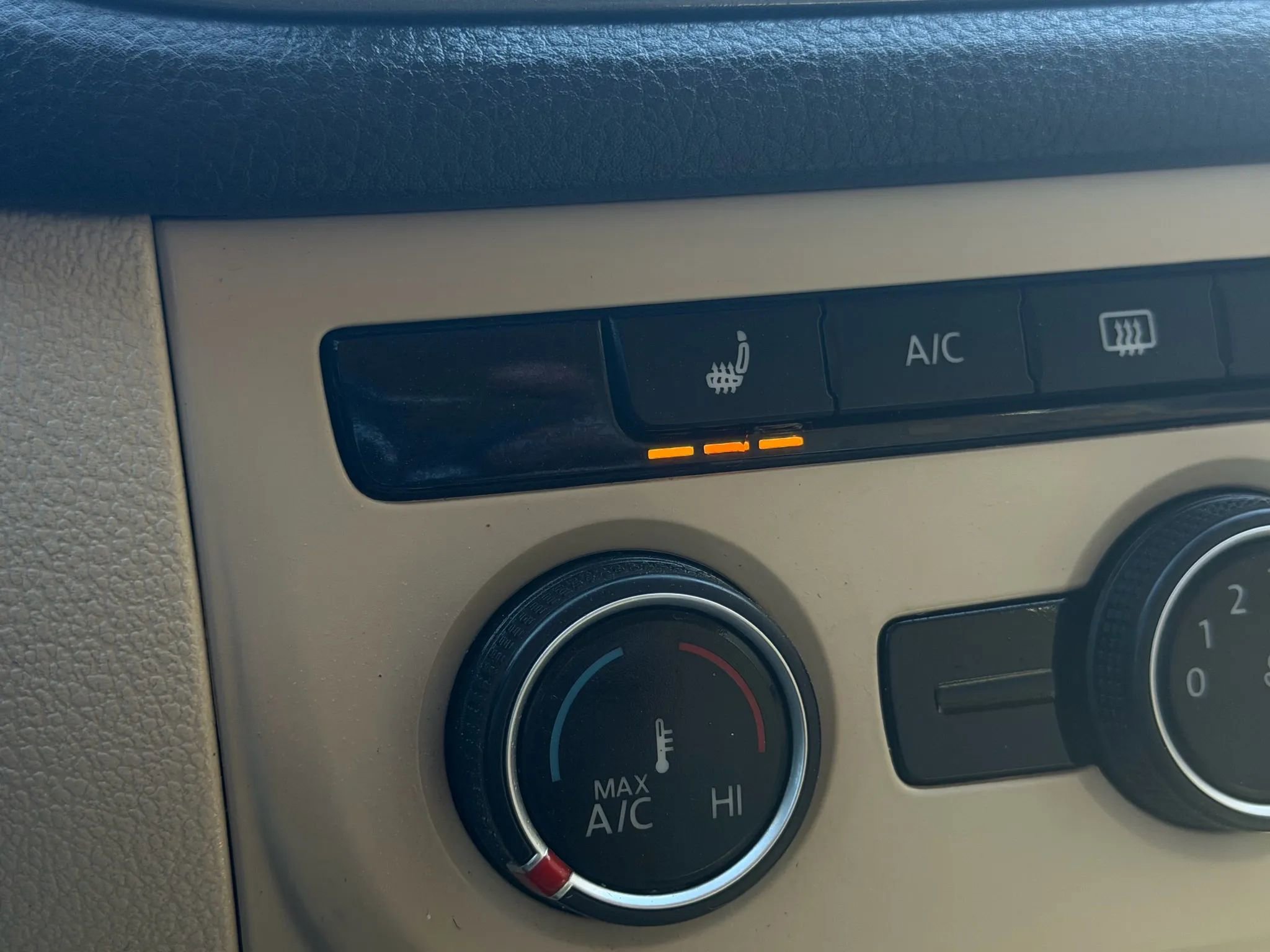 Used 2016 Volkswagen Tiguan S image 24