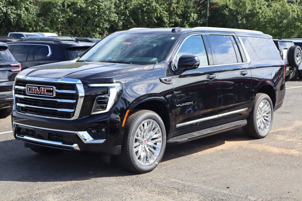 New 2025 GMC Yukon XL Elevation AWD/4WD image 2