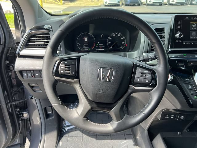 Used 2025 Honda Odyssey Touring image 12