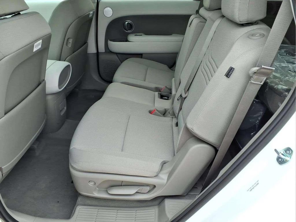 New 2026 Hyundai Palisade SE FWD image 12