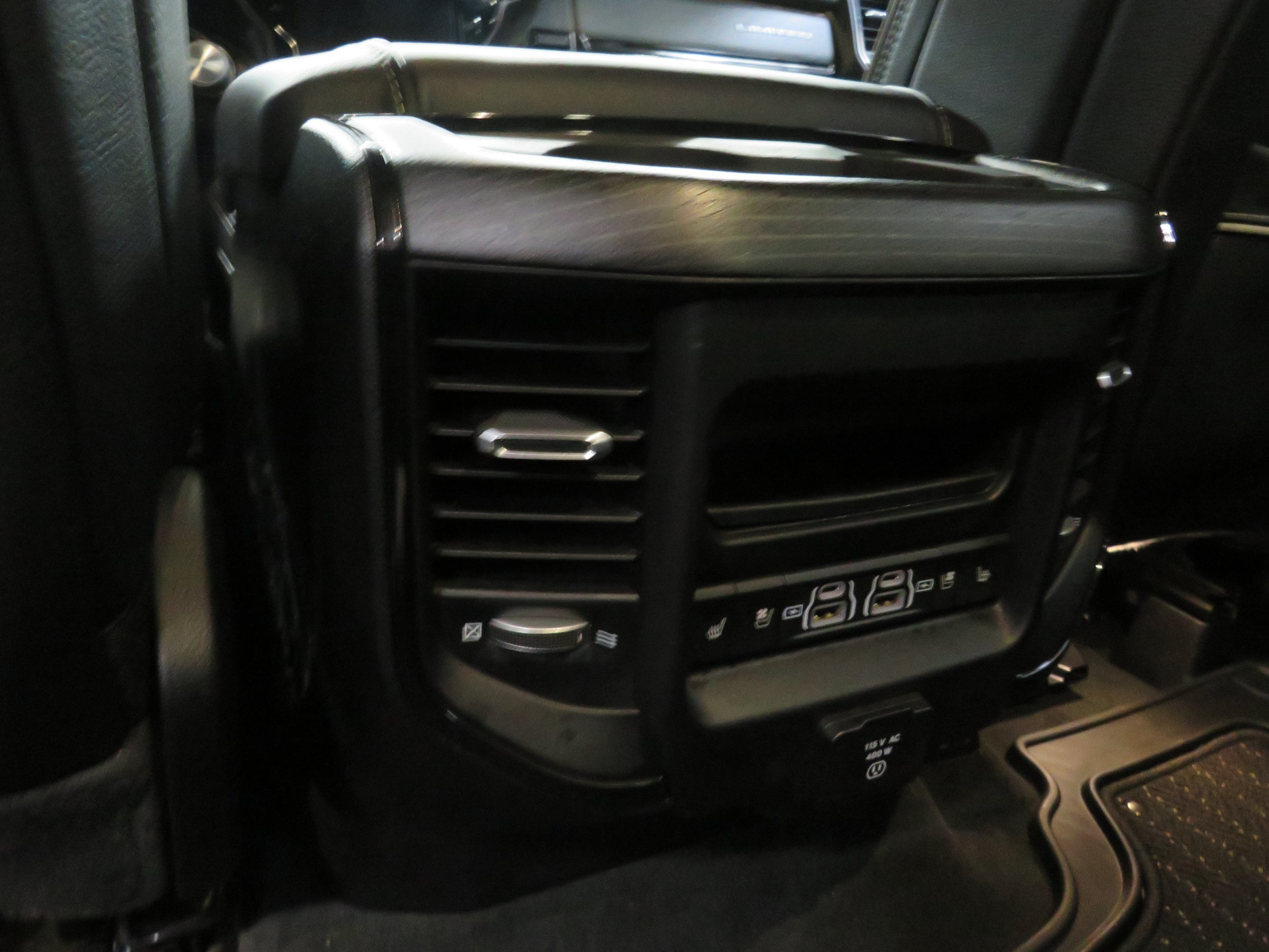 Used 2023 RAM 1500 Limited AWD/4WD image 8