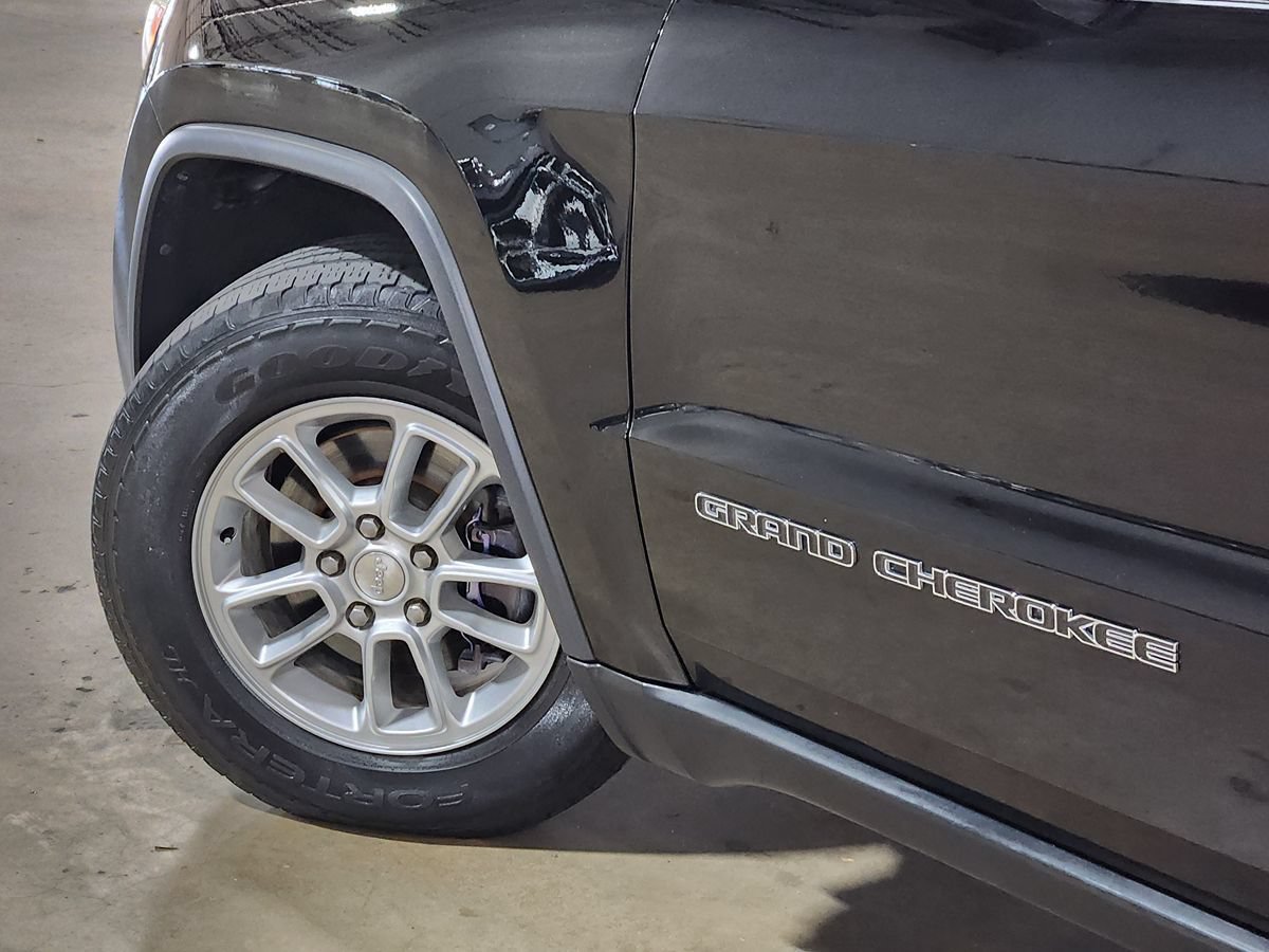 Used 2019 Jeep Grand Cherokee Laredo RWD image 22