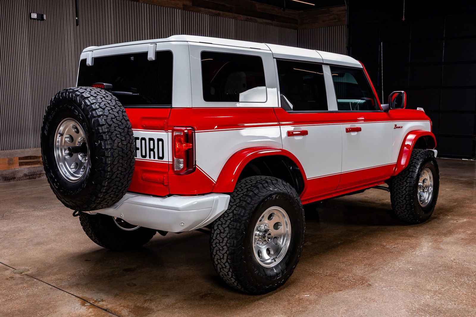 Used 2023 Ford Bronco Heritage Edition AWD/4WD image 10