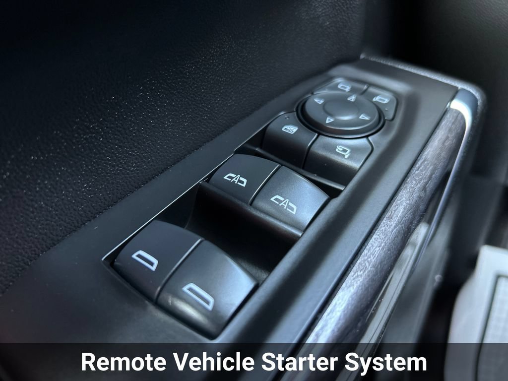 Used 2021 Chevrolet Silverado 1500 LTZ w/ LTZ Premium Package AWD/4WD image 15