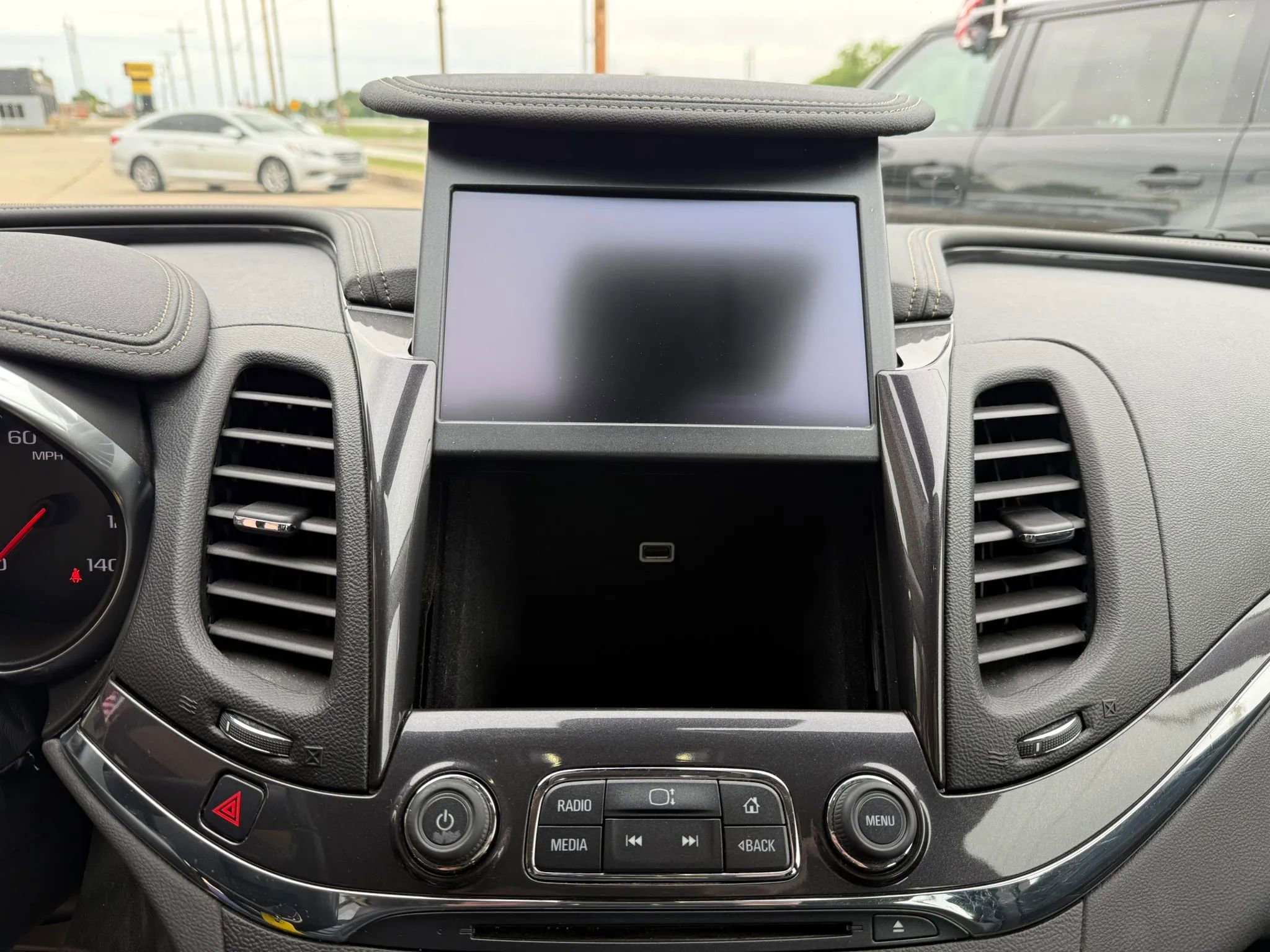 Used 2014 Chevrolet Impala LT w/ Premium Seating Package FWD image 10