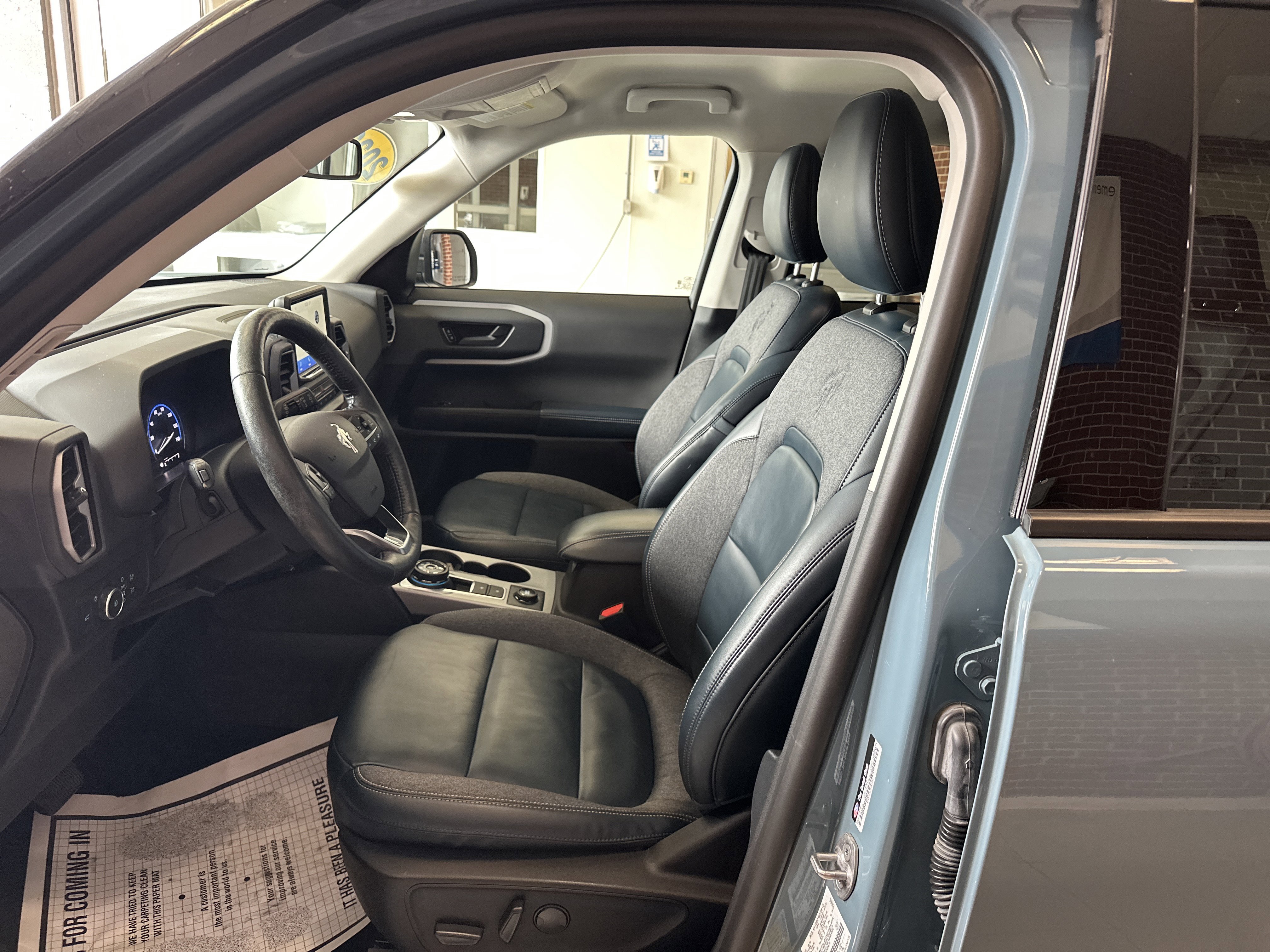 Used 2022 Ford Bronco Sport Outer Banks image 5