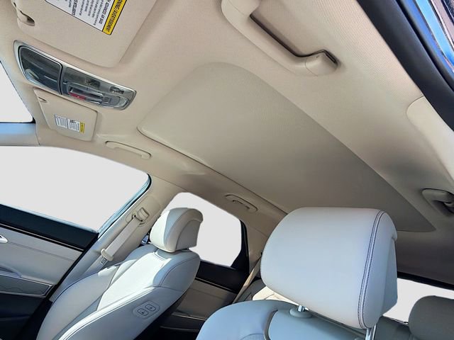 Used 2025 Genesis GV70 2.5T w/ Advanced Package image 26