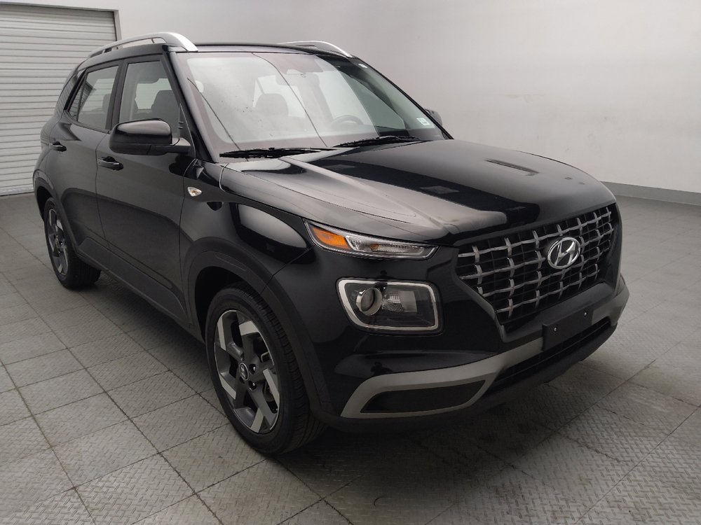 Used 2025 Hyundai Venue SEL FWD image 13