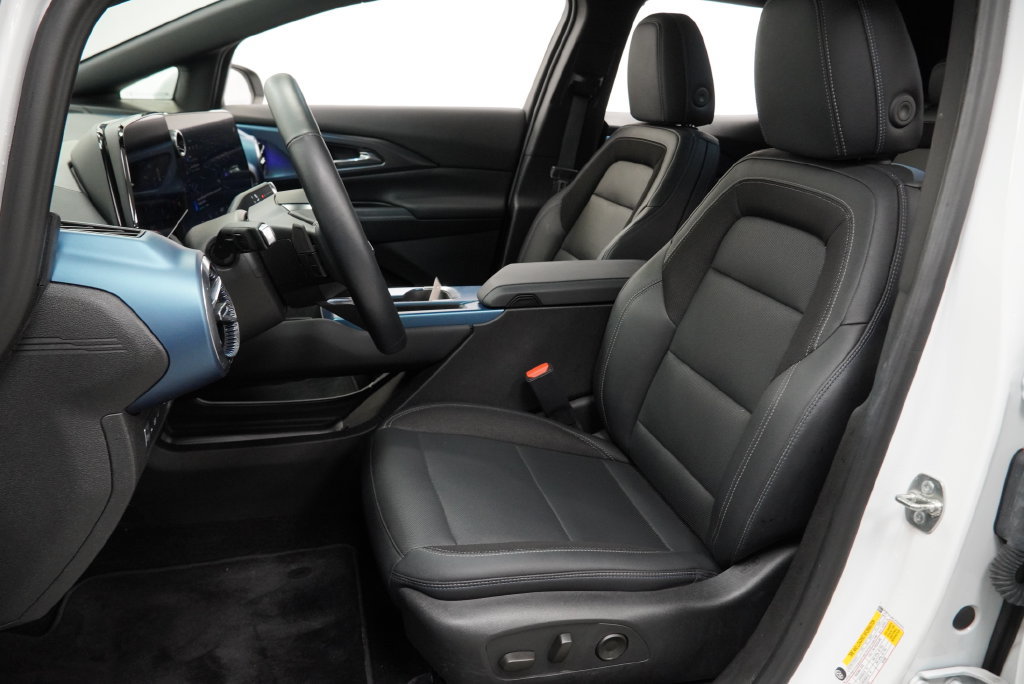 Certified 2024 Chevrolet Equinox EV LT AWD/4WD image 4