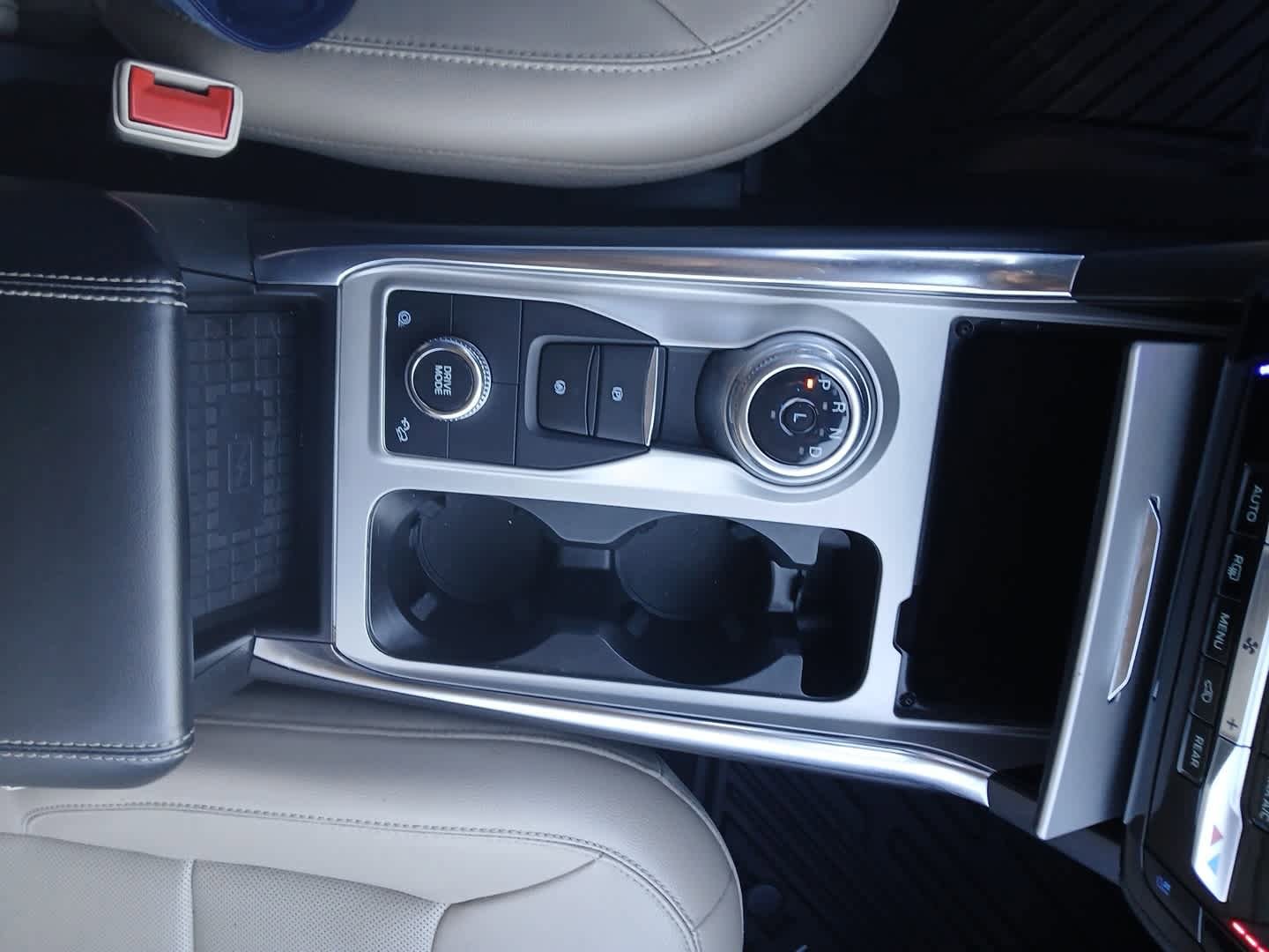 Used 2023 Ford Explorer Limited AWD/4WD image 37