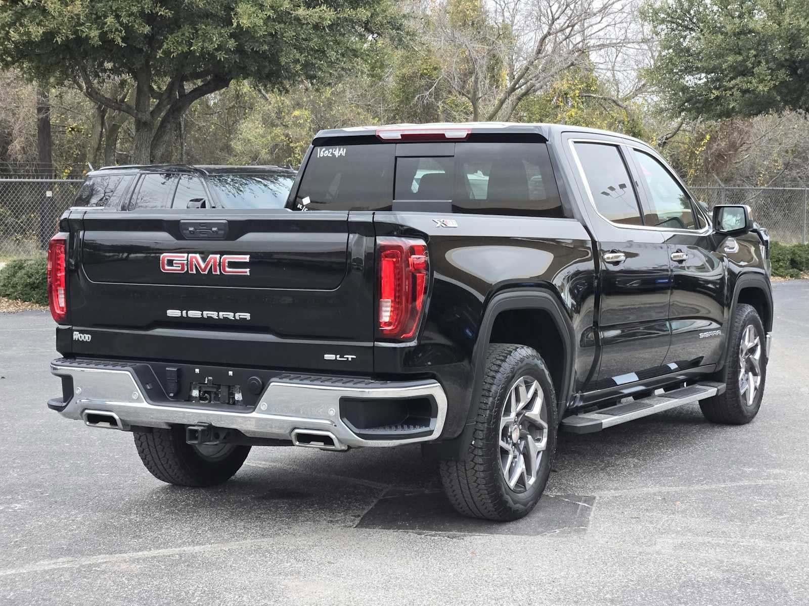 Certified 2024 GMC Sierra 1500 SLT image 7