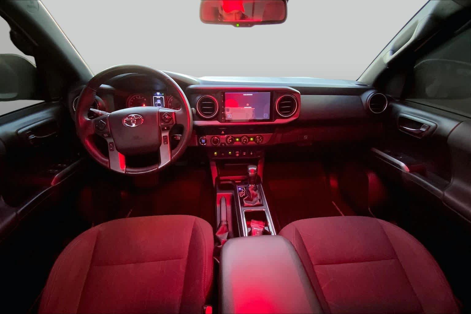 Used 2019 Toyota Tacoma TRD Off-Road w/ Technology Package AWD/4WD image 15