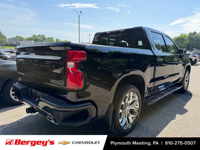 Used 2021 Chevrolet Silverado 1500 High Country w/ Technology Package AWD/4WD image 2