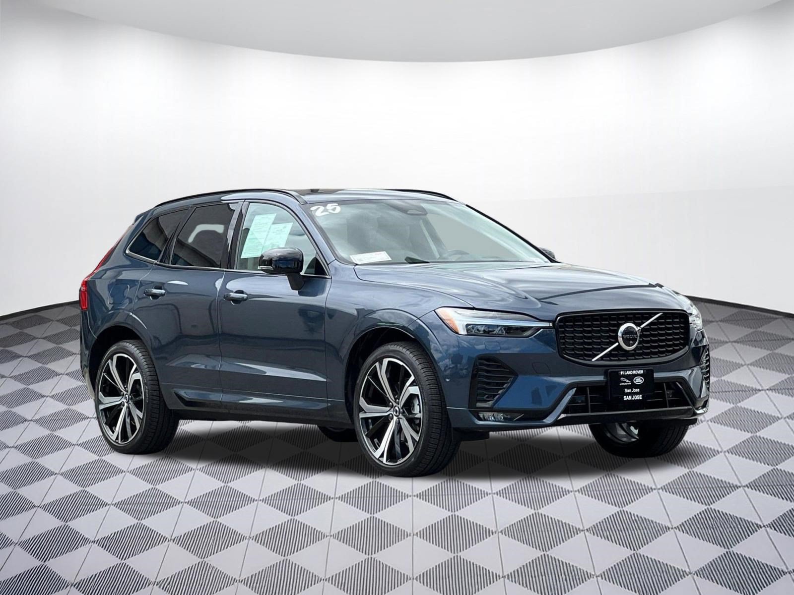 Used 2025 Volvo XC60 B5 Ultra w/ Protection Package Premier AWD/4WD image 6
