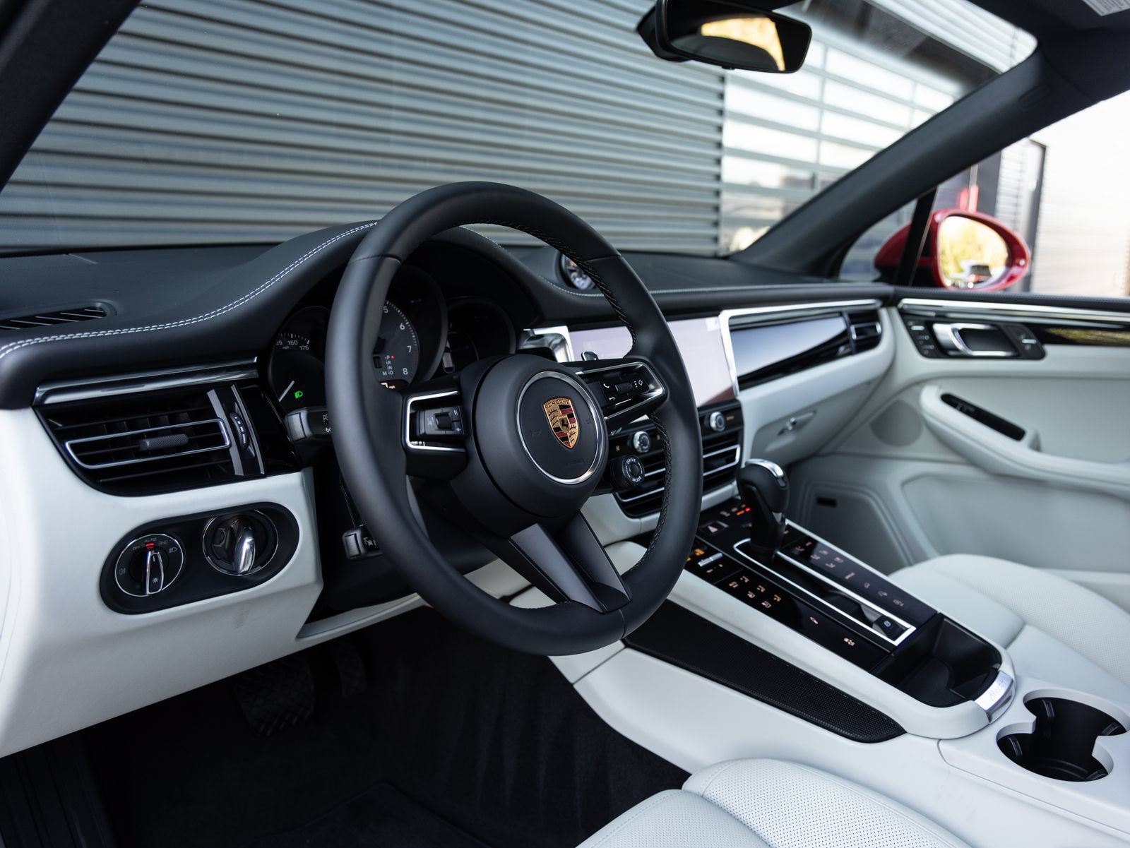 New 2026 Porsche Macan S AWD/4WD image 4