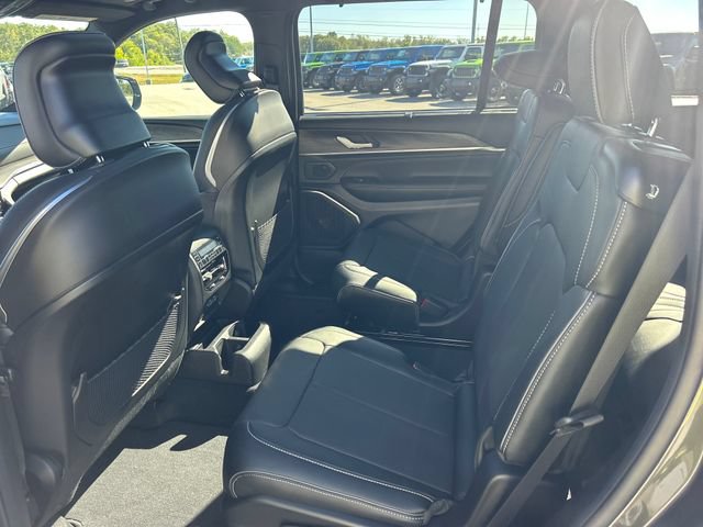 New 2025 Jeep Grand Cherokee L Overland w/ Advanced Protech Group III AWD/4WD image 39
