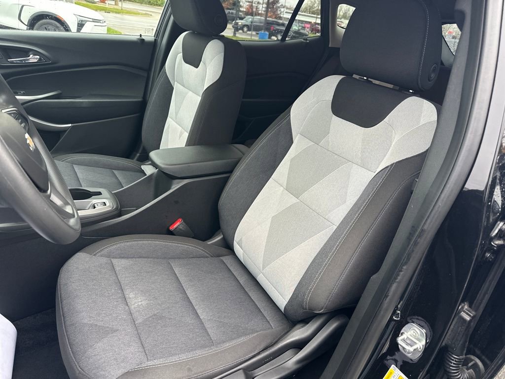 Certified 2024 Chevrolet Trax LS w/ Driver Confidence Package image 11