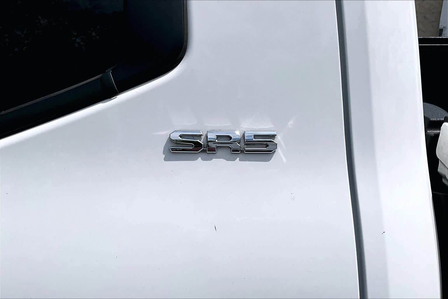 Used 2025 Toyota Tundra SR5 AWD/4WD image 10
