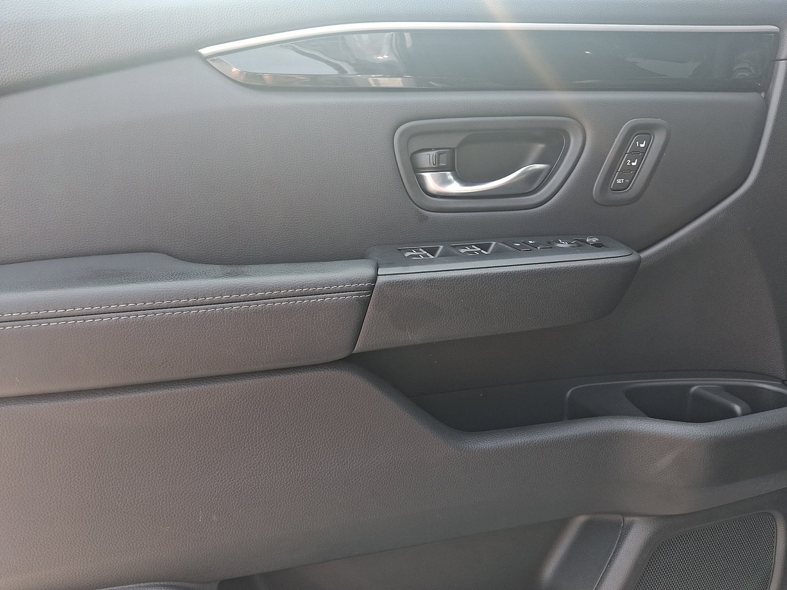 Used 2023 Honda Pilot Touring image 12