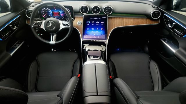 Used 2024 Mercedes-Benz C 300 4MATIC Sedan image 52