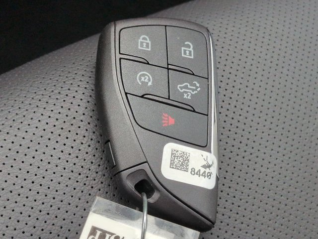 Used 2024 GMC Sierra 1500 SLT w/ SLT Premium Plus Package AWD/4WD image 29