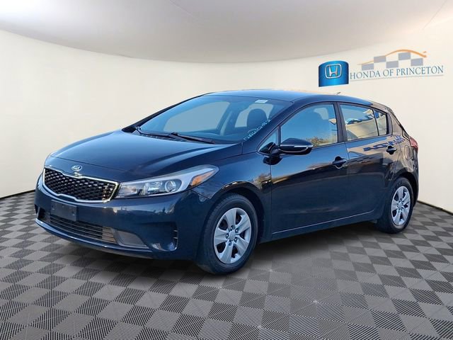 Used 2017 Kia Forte LX FWD image 3