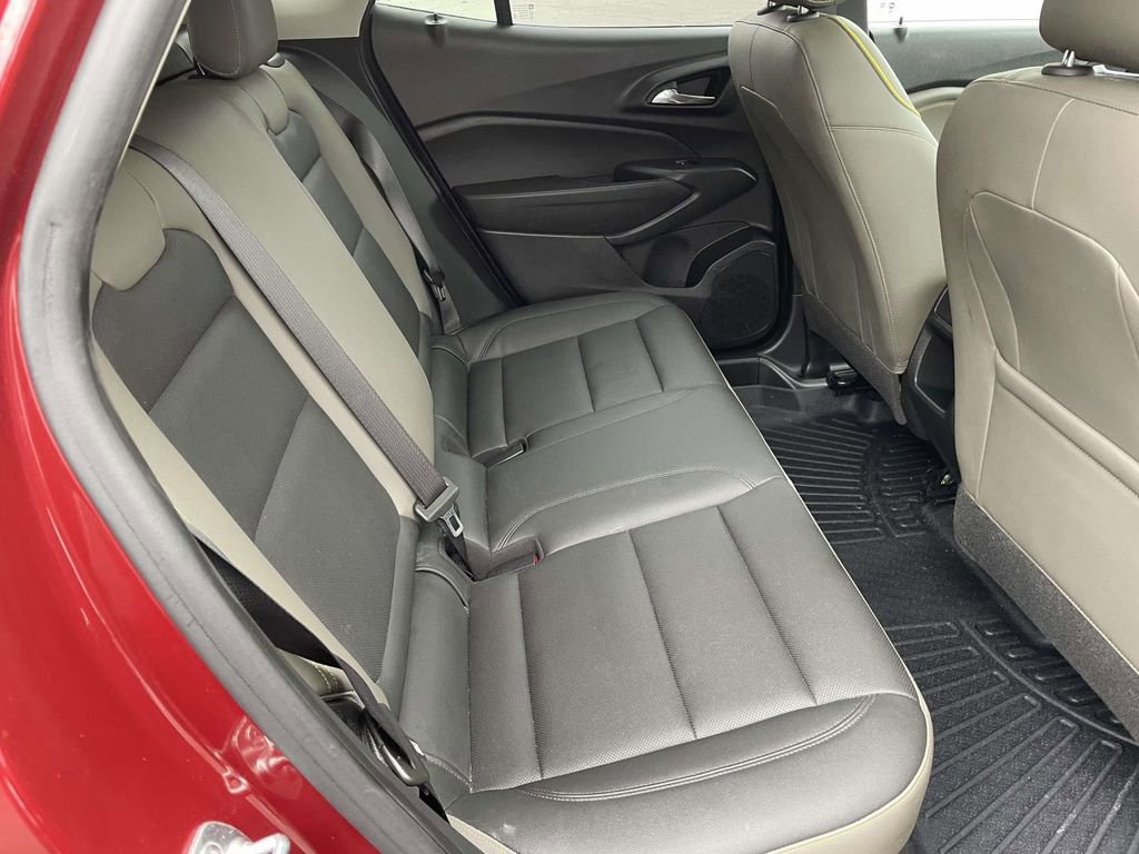 Used 2024 Chevrolet Trax ACTIV w/ Sunroof Package image 45
