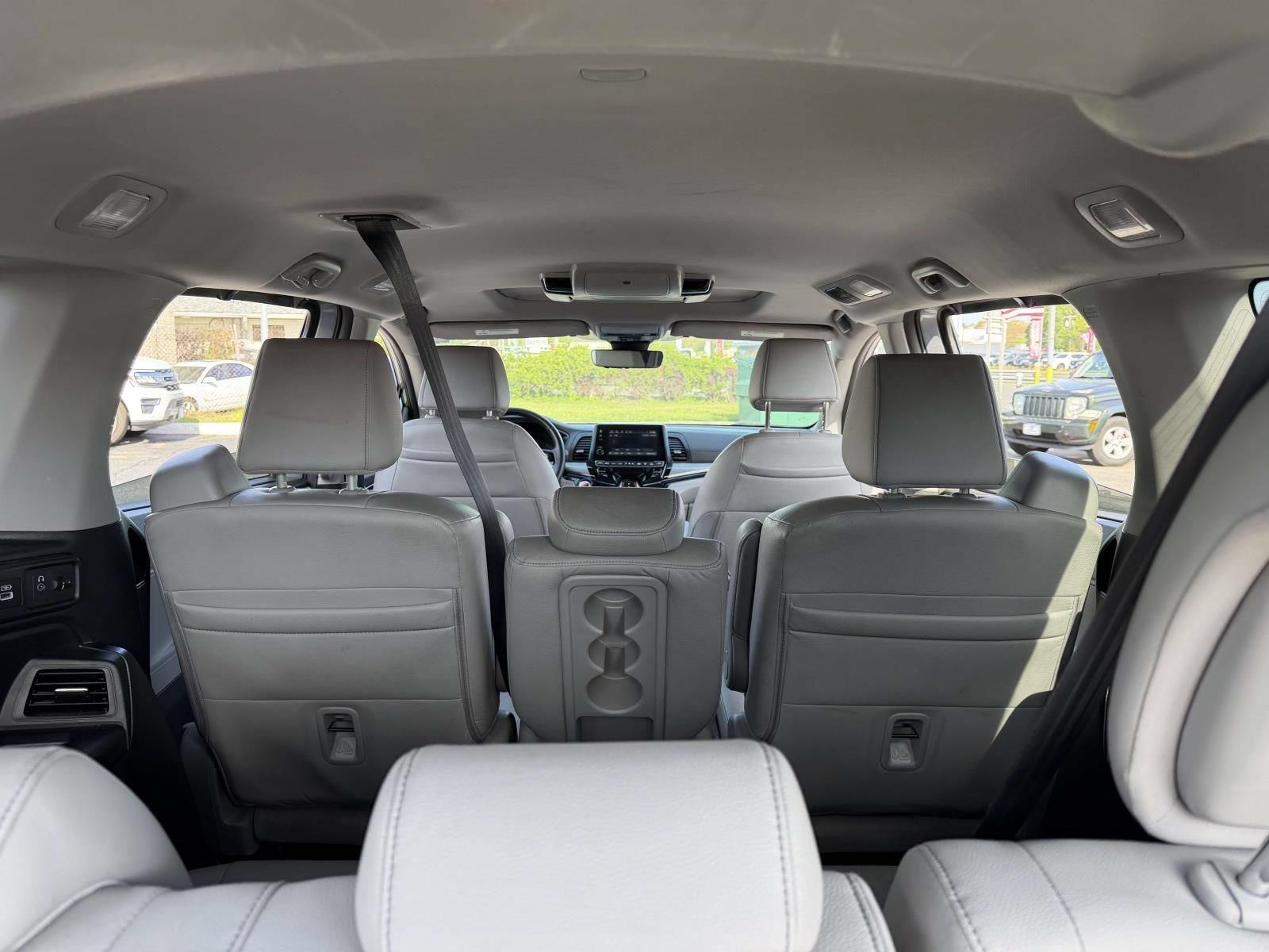 Used 2023 Honda Odyssey Touring image 12