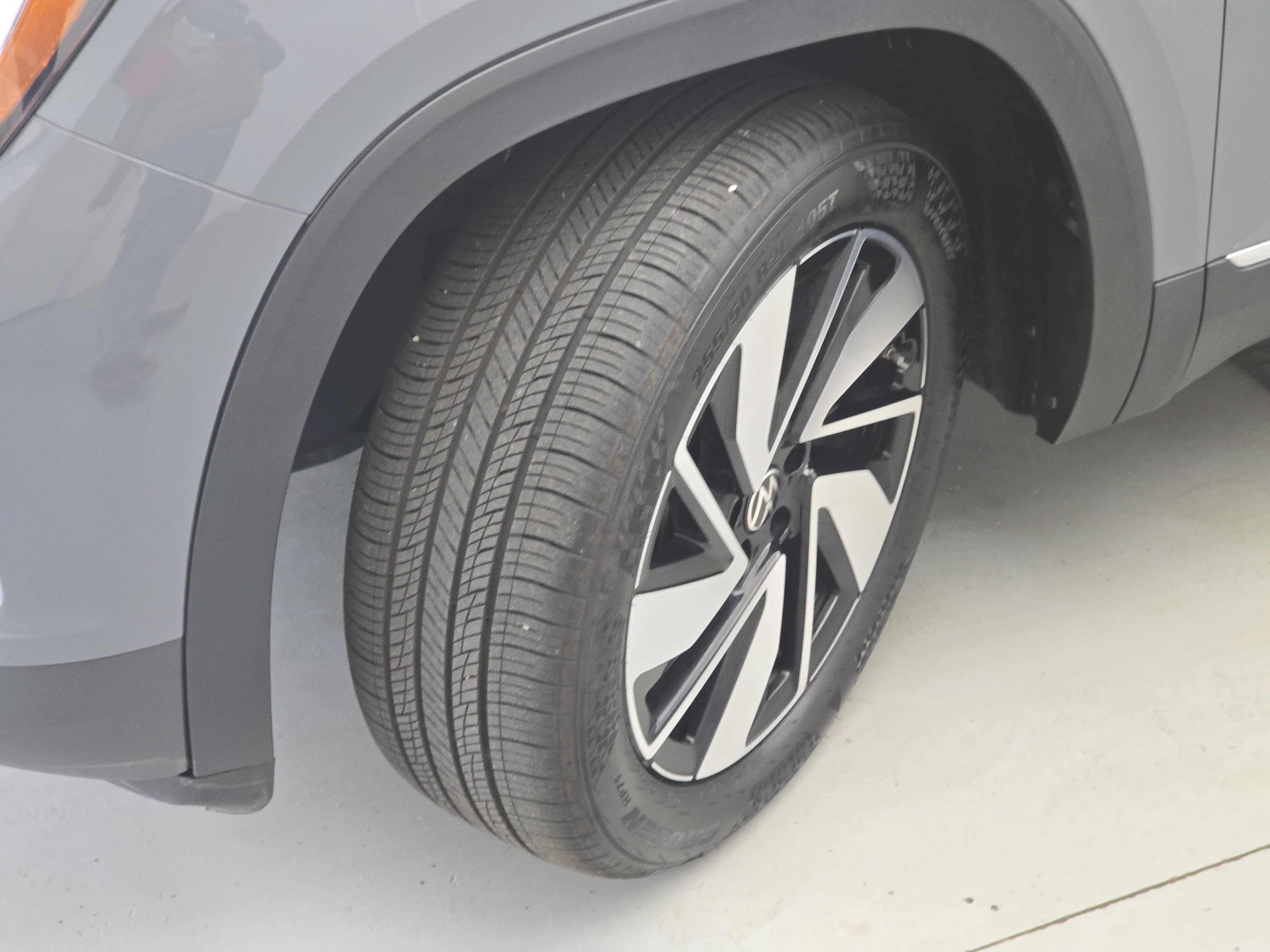 Used 2026 Volkswagen Atlas SEL AWD/4WD image 35