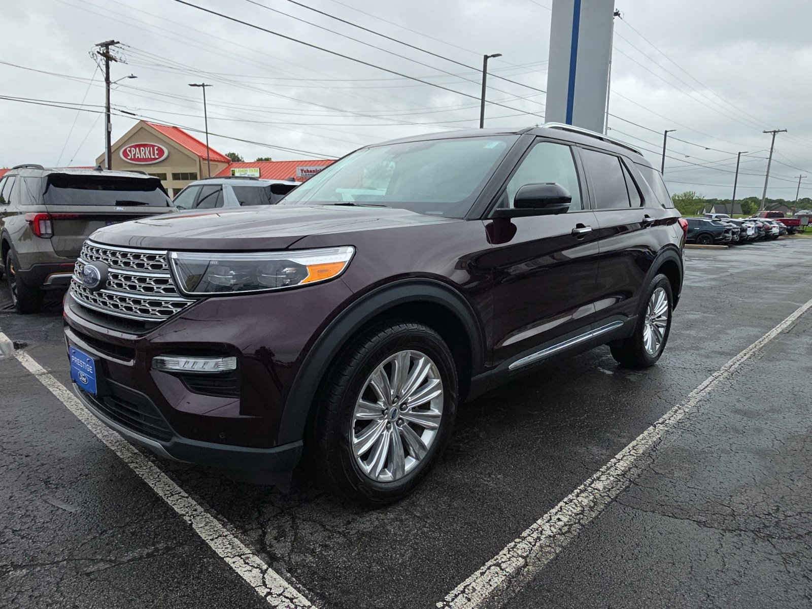 Used 2022 Ford Explorer Limited w/ Limited Technology Package AWD/4WD image 11