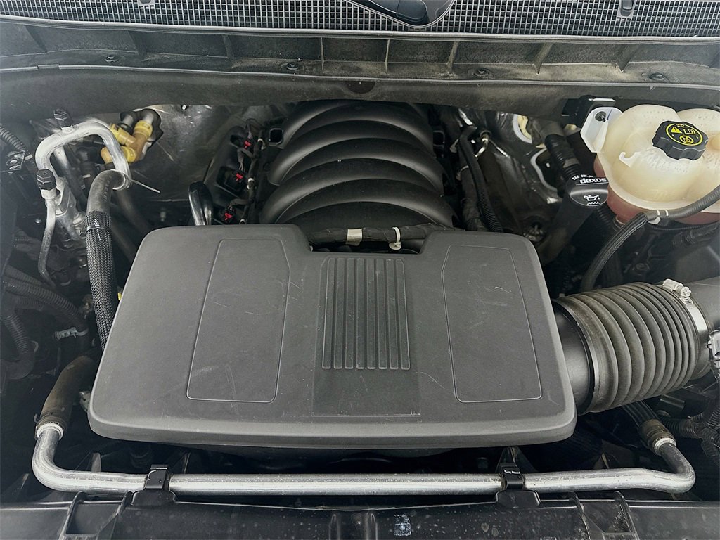 Used 2023 Chevrolet Suburban Premier image 32