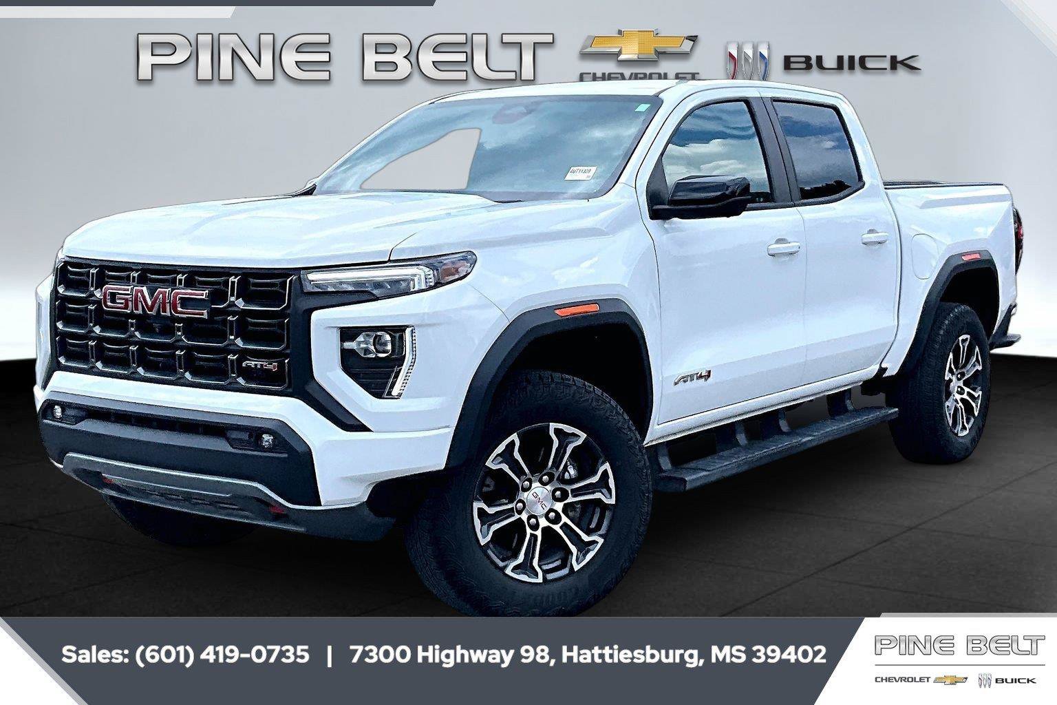 Used 2023 GMC Canyon AT4 w/ Technology Package AWD/4WD image 11