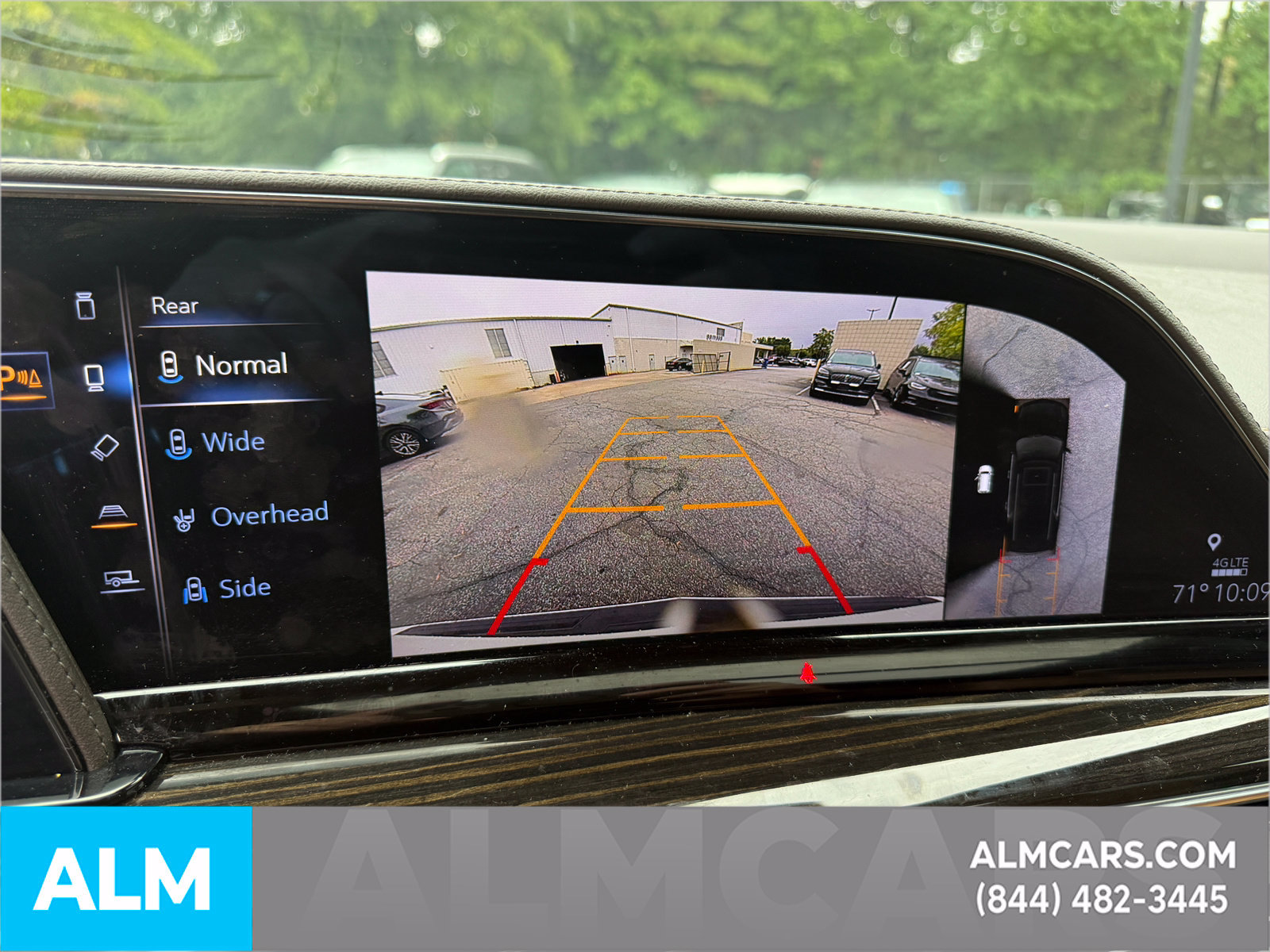 Used 2022 Cadillac Escalade Premium Luxury AWD/4WD image 23