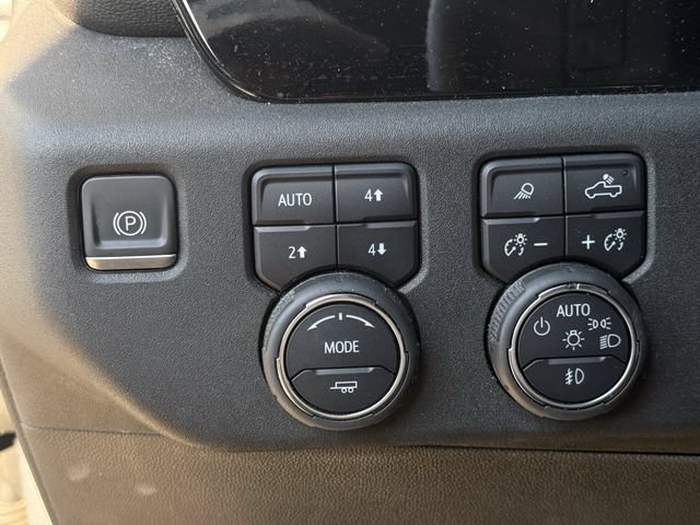 Used 2024 Chevrolet Silverado 1500 High Country AWD/4WD image 25