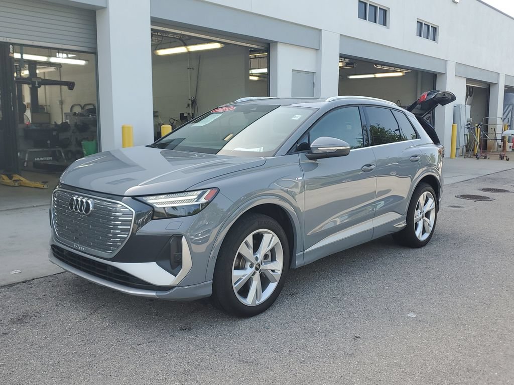 Certified 2023 Audi Q4 e-tron Prestige w/ 20" Wheel Package AWD/4WD image 9