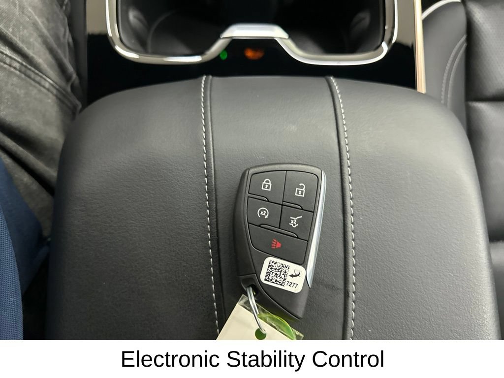 Used 2025 Buick Enclave Avenir w/ Super Cruise Package AWD/4WD image 42