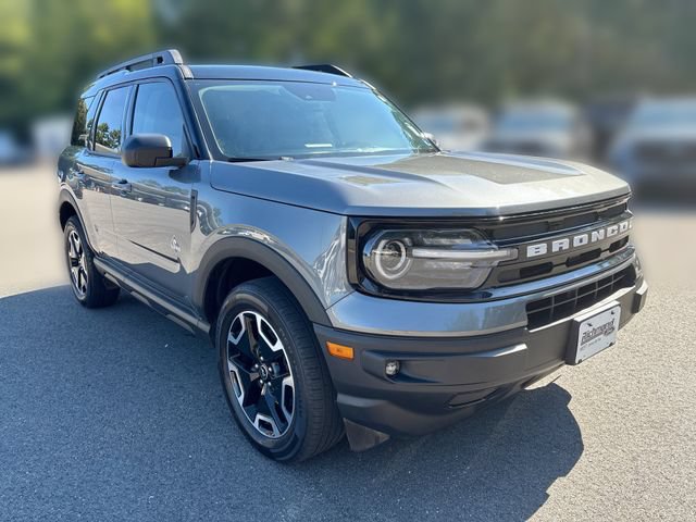 Used 2022 Ford Bronco Sport Outer Banks w/ Tech Package AWD/4WD image 2