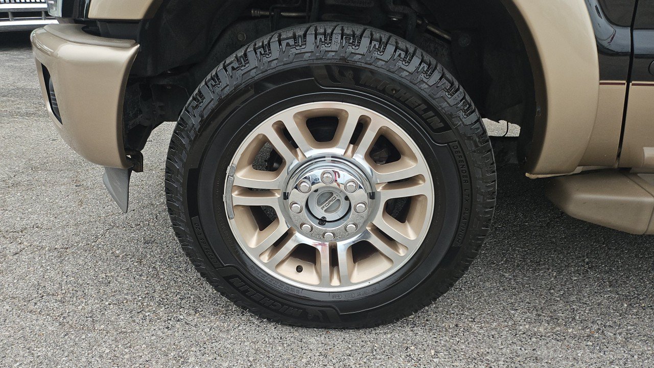 Used 2011 Ford F250 King Ranch w/ FX4 Off Road Pkg AWD/4WD image 9