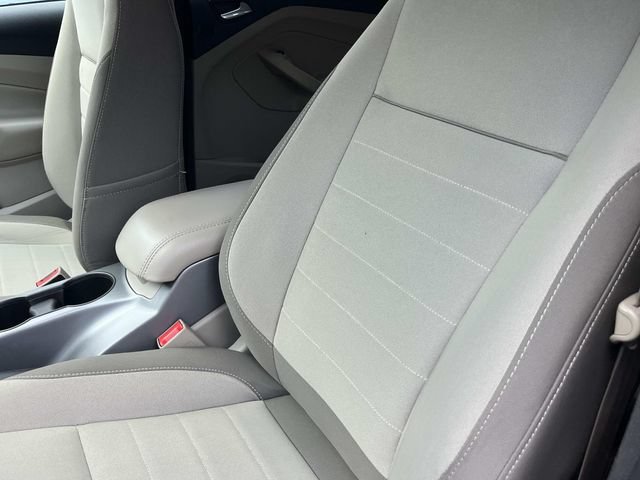 Used 2014 Ford Escape SE w/ Equipment Group 201A FWD image 29