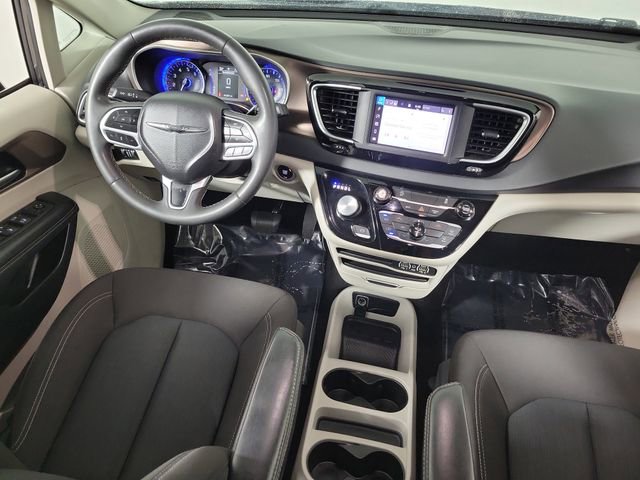 Used 2023 Chrysler Voyager LX FWD image 15