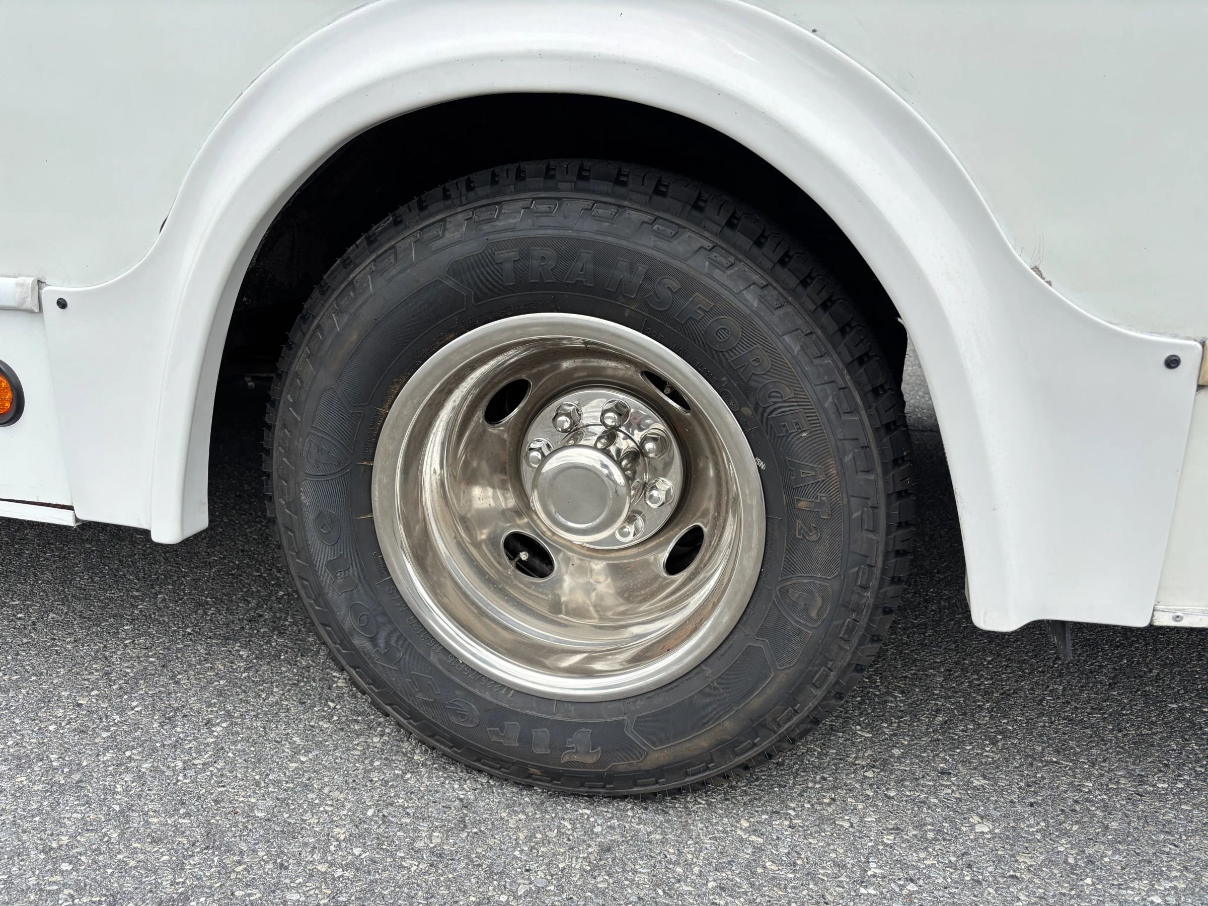 Used 2015 Chevrolet Express 4500 w/ Shuttle Bus Package RWD image 43