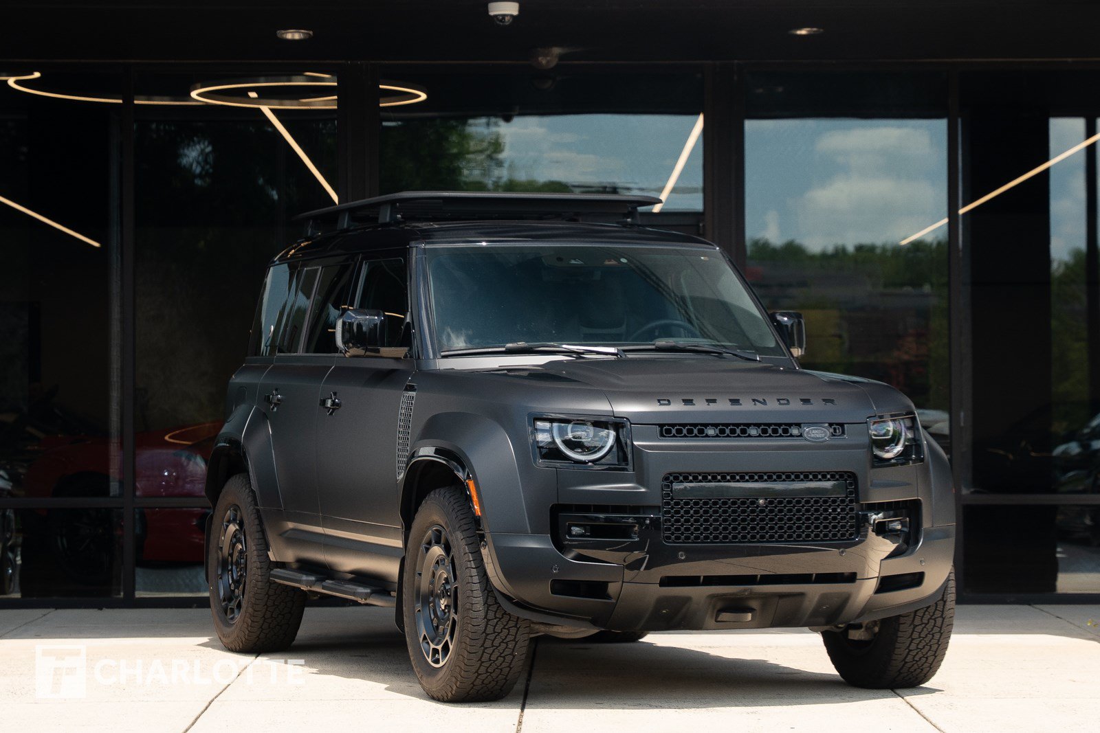 Used 2026 Land Rover Defender 110 OCTA AWD/4WD image 1