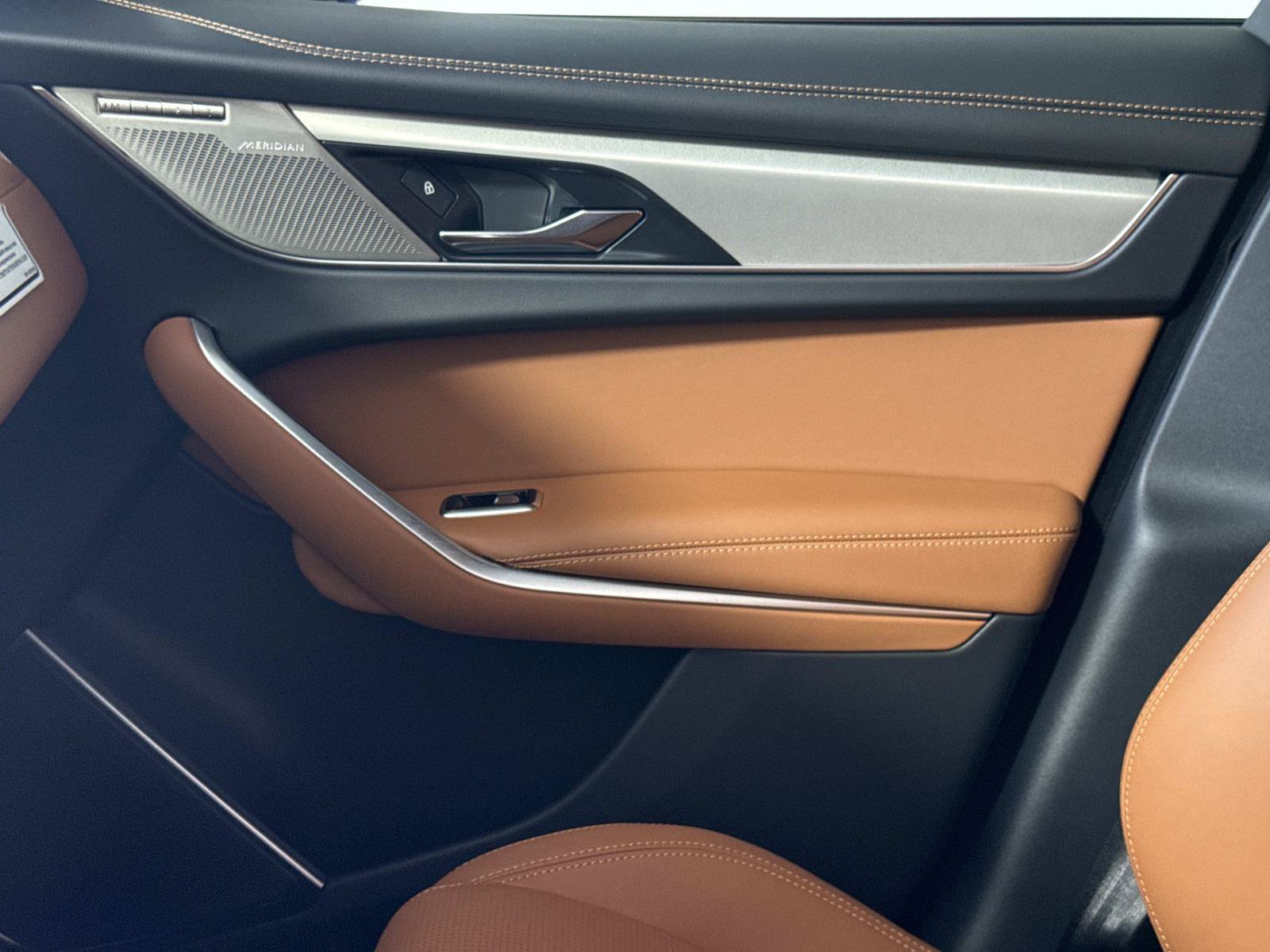 New 2026 Jaguar F-PACE R-Dynamic S AWD/4WD image 23