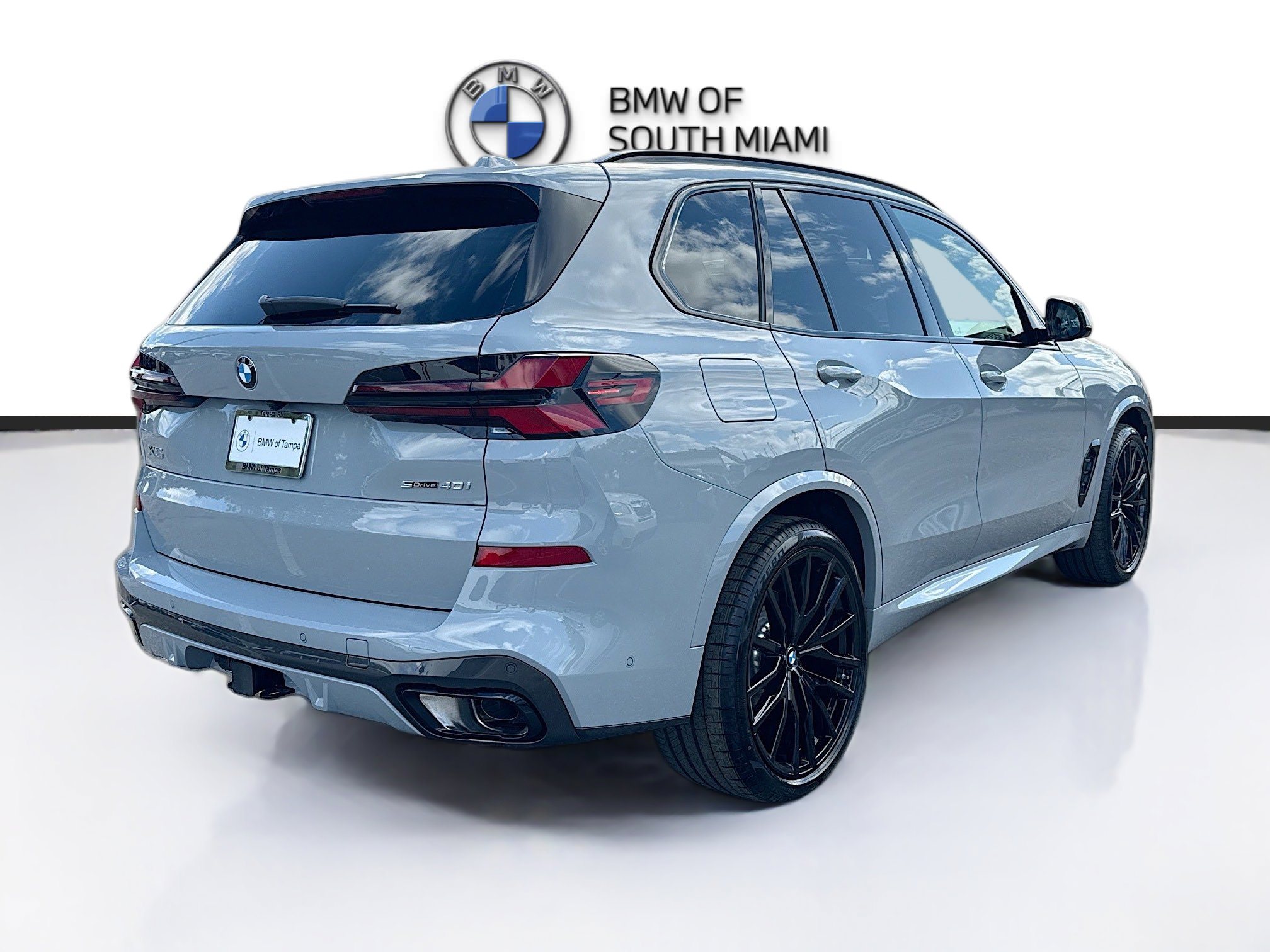 New 2026 BMW X5 sDrive40i w/ M Sport Package image 4