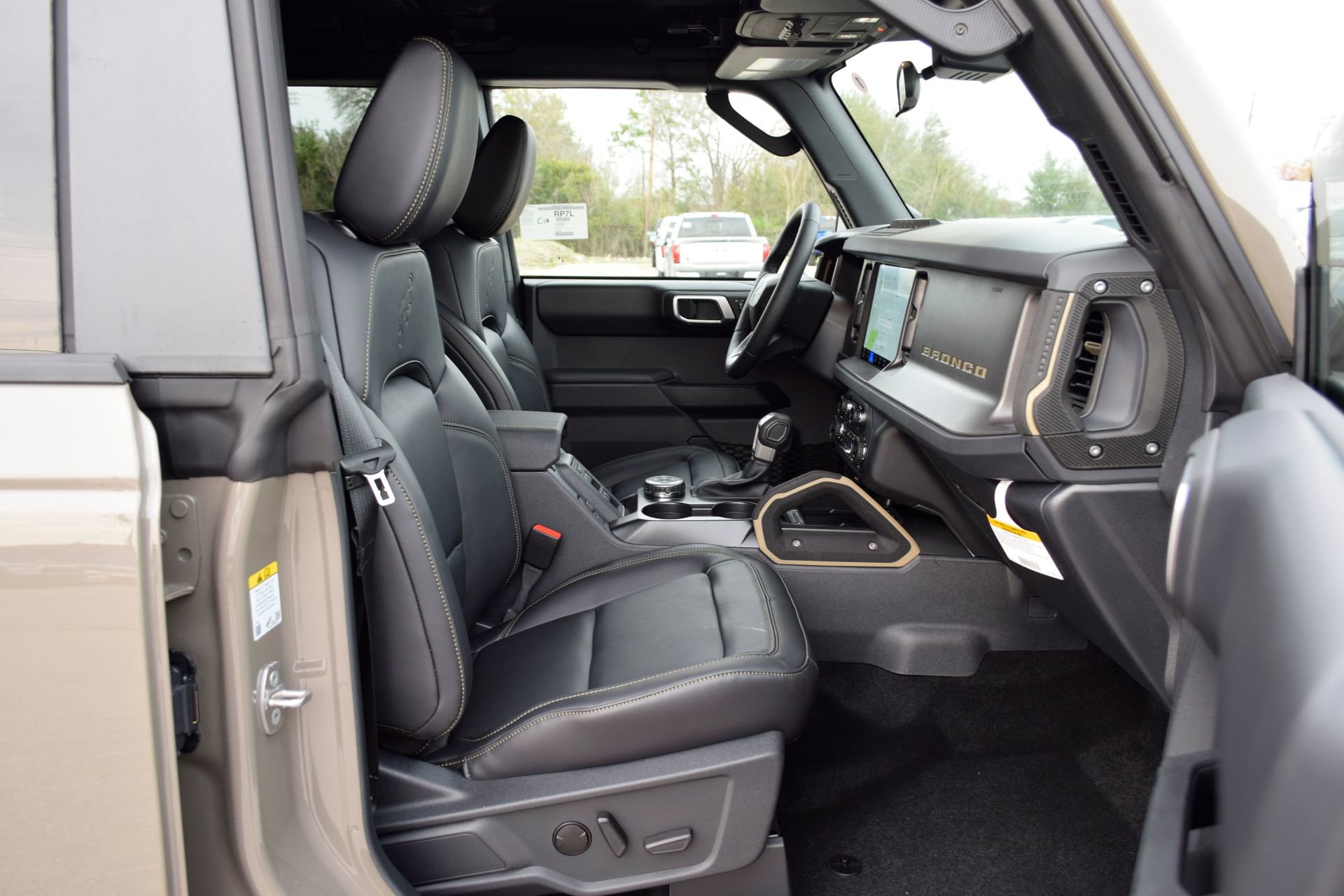 New 2026 Ford Bronco Badlands AWD/4WD image 23