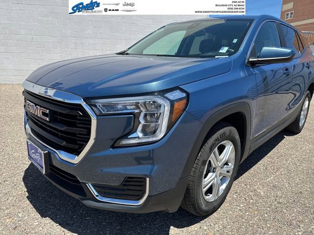 Used 2024 GMC Terrain SLE AWD/4WD image 1