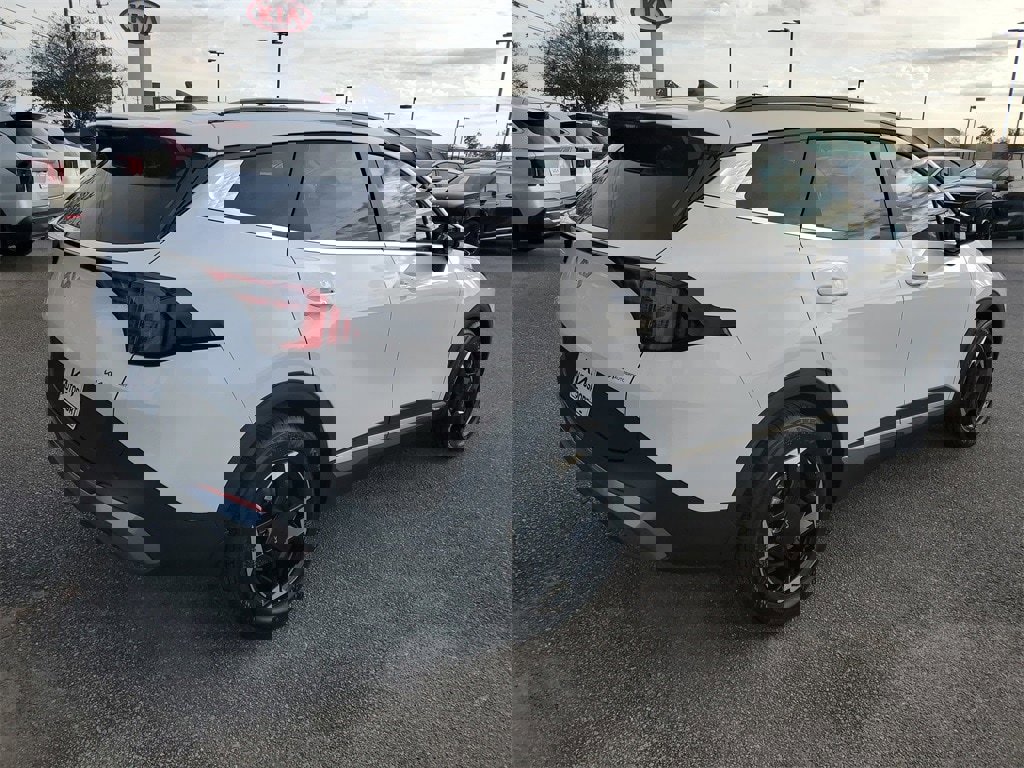 New 2026 Kia Sportage EX image 4