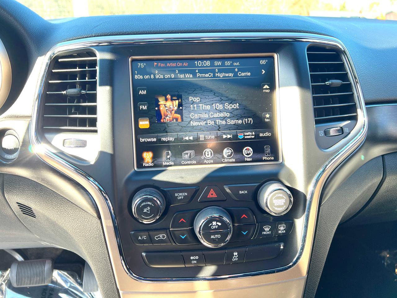 Used 2015 Jeep Grand Cherokee Altitude image 22