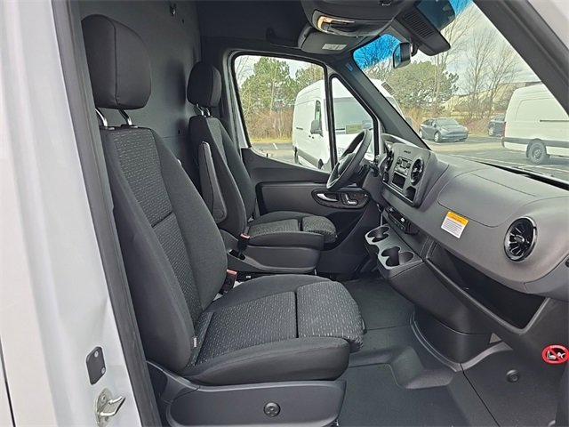 New 2024 Mercedes-Benz eSprinter 170 Cargo image 8